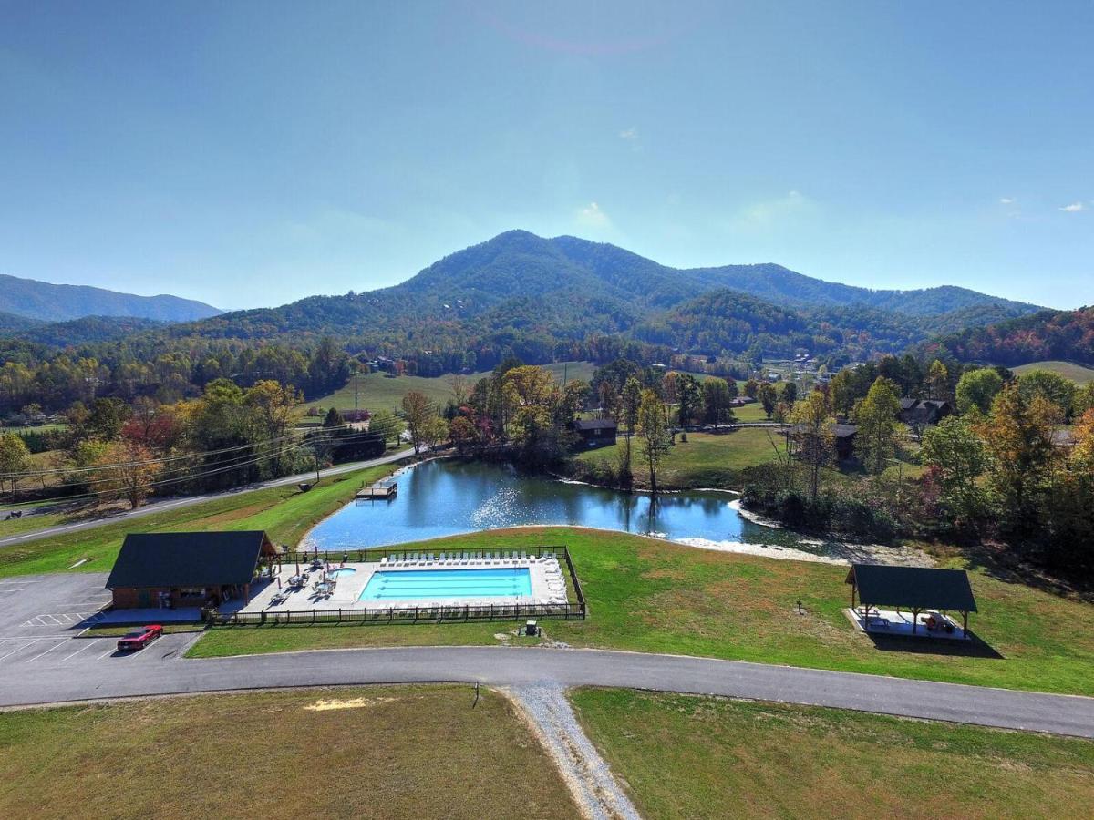 Wilderness Lodge, Hot Tub, Game Room, Pool Access, 1089 Free Tickets Each Paid Day, Dollywood And M Sevierville Extérieur photo